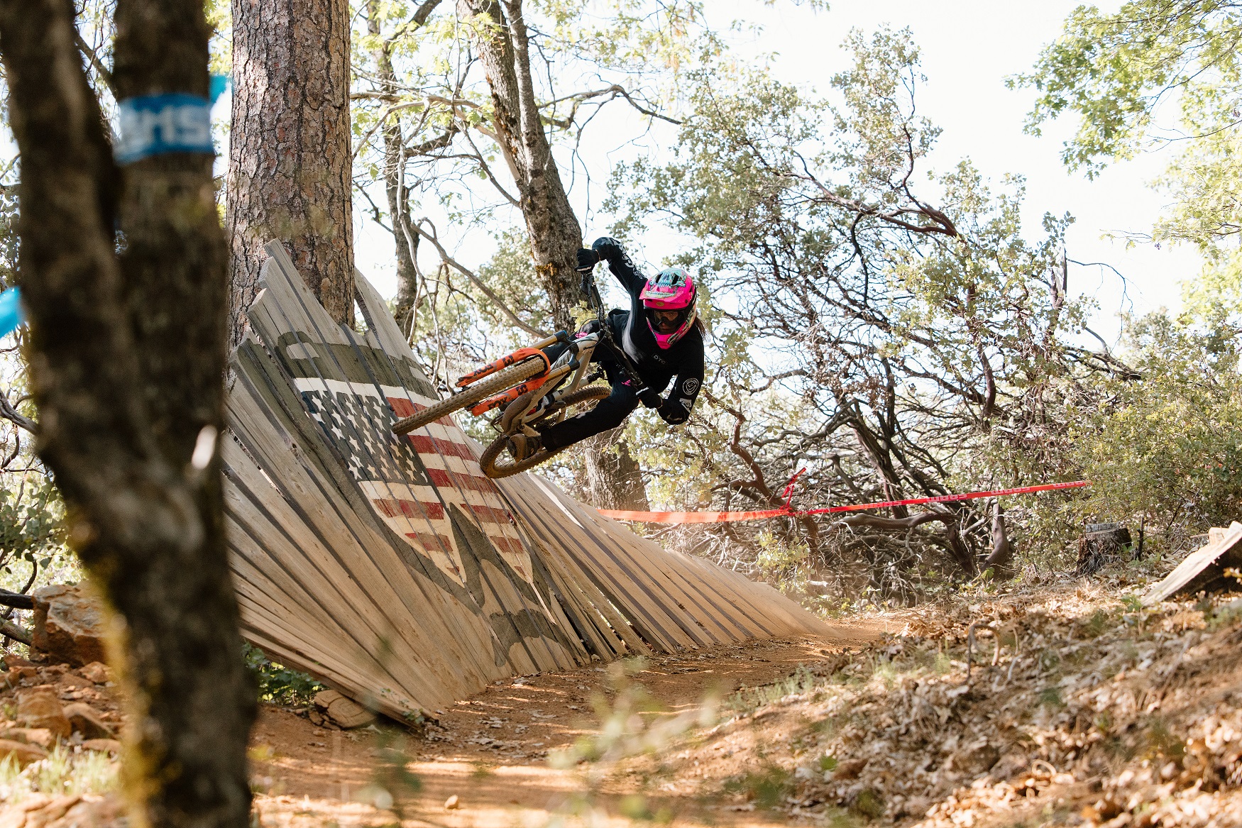 BELL Sanction 2 DLX MIPS